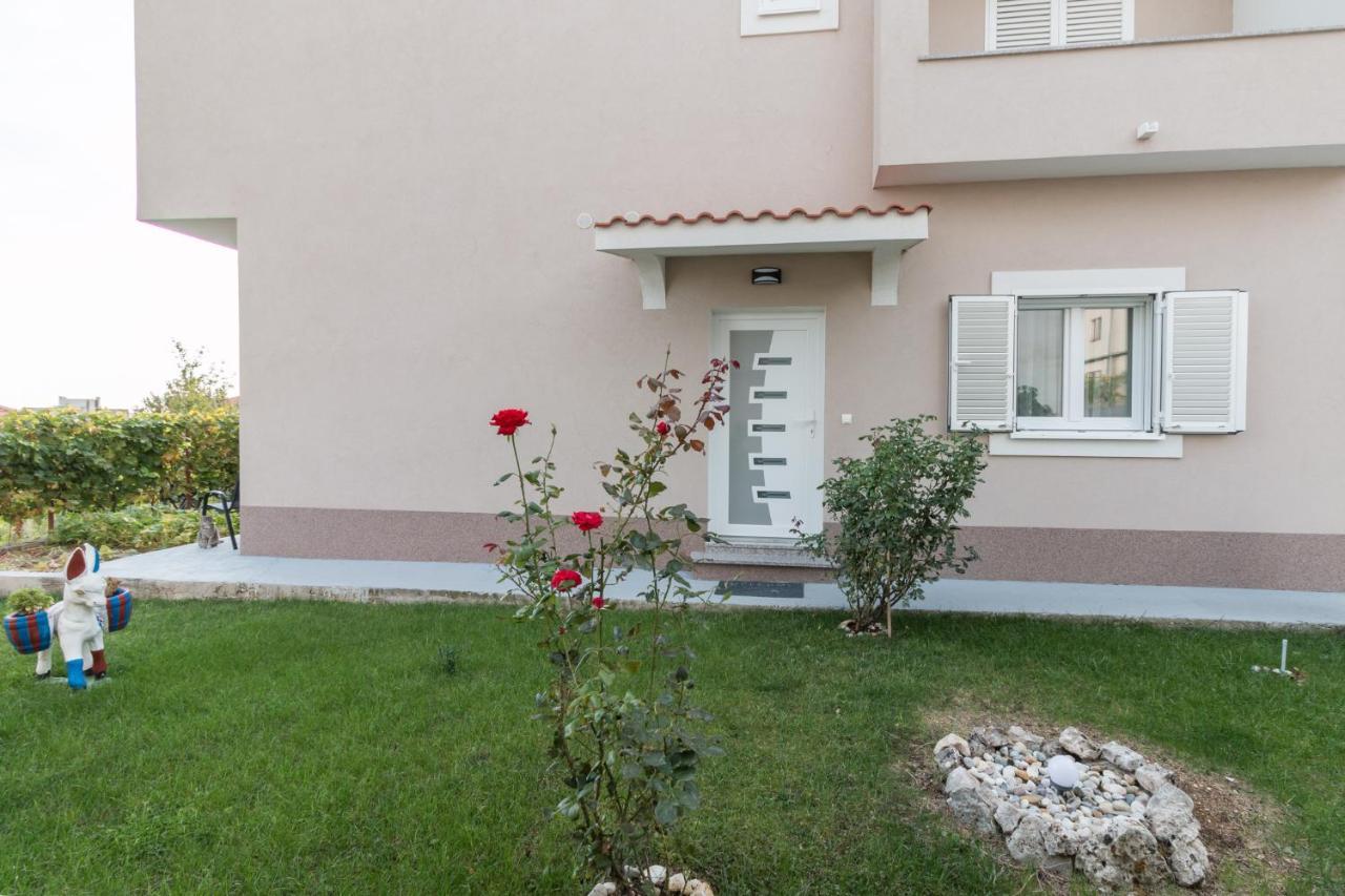 Apartments Lusani Спліт Екстер'єр фото
