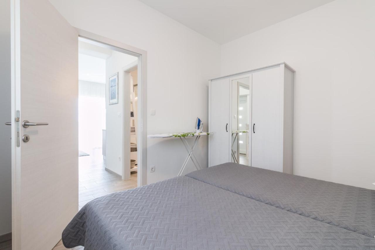 Apartments Lusani Спліт Екстер'єр фото