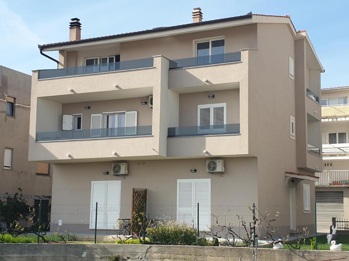 Apartments Lusani Спліт Екстер'єр фото