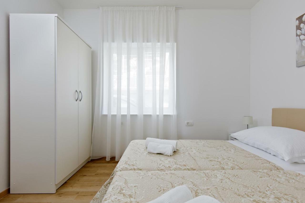 Apartments Lusani Спліт Екстер'єр фото