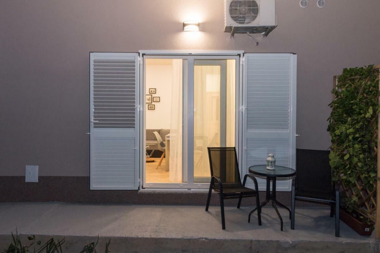 Apartments Lusani Спліт Екстер'єр фото